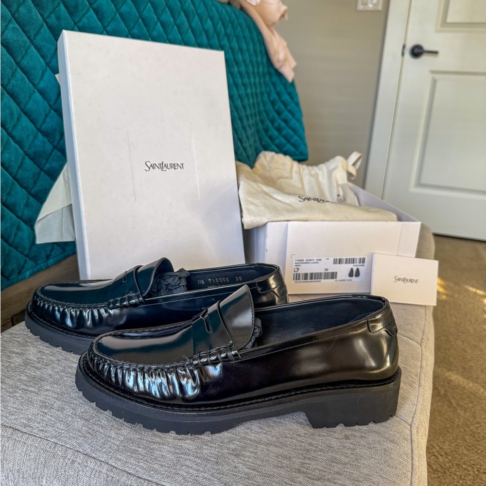 Saint Laurent Black Leather Le Loafer Penny Loafers - Picture 6 of 17